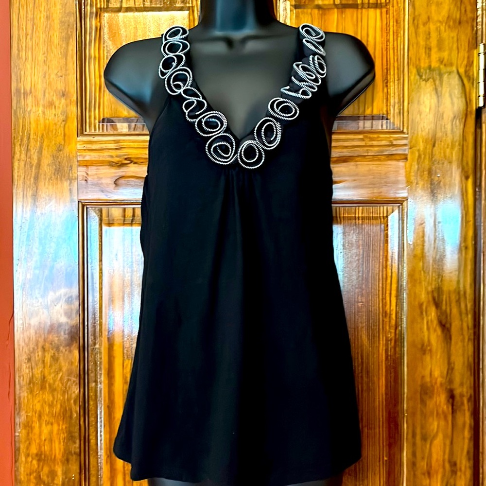 Unique Rosebud Zipper Top